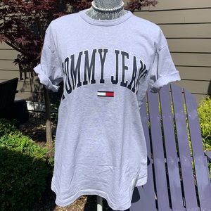 Vintage Tommy Jeans Tshirt
